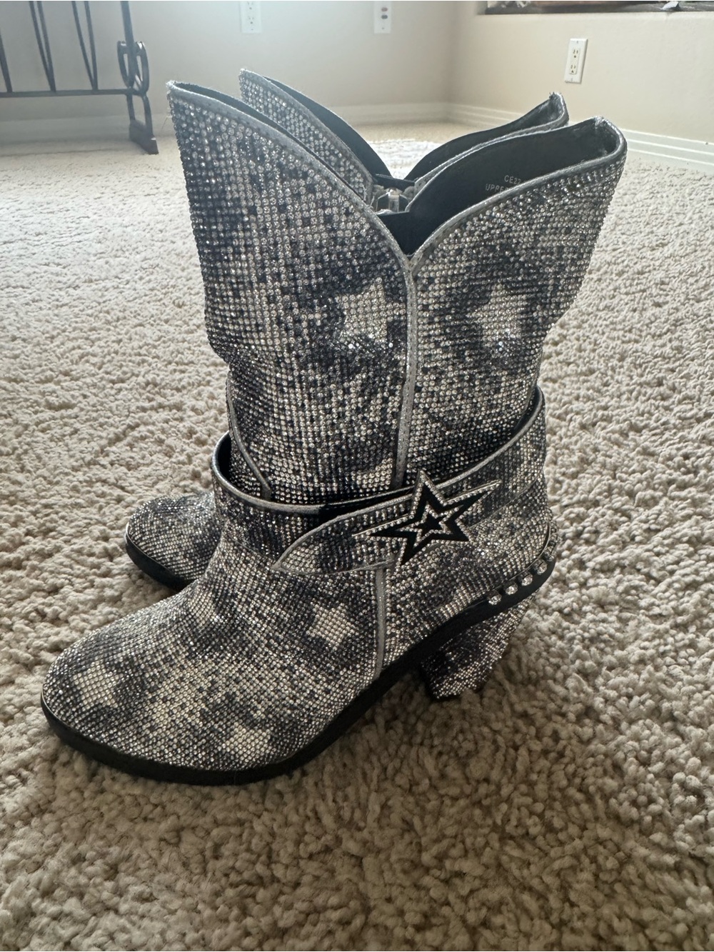 Dolls Kill Starry Sheriff Shine Cowboy Boots - Silver Crystals Size 8 New